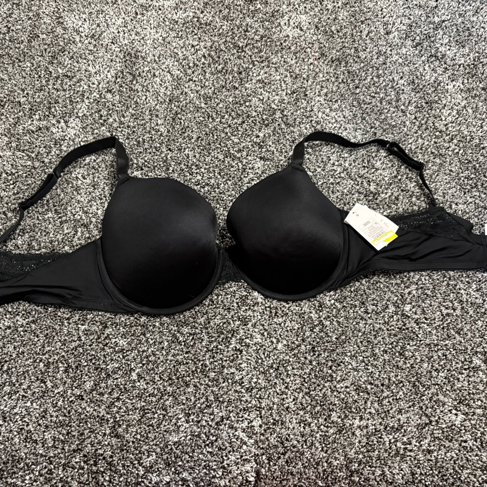 NWT Auden  38 DD Black Padded  Bra with Smooth Molded Cups